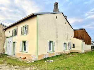 MAISON DE VILLAGE AVEC JARDIN ET DÉPENDANCE