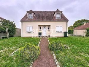 A VENDRE - PROCHE REIMS - VILLE EN TARDENOIS - MAISON TYPE 6 AVEC JARDIN