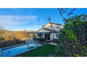 Maison de 5 pièces de 119 m² située à Vinezac