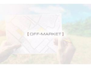 Grimaud - Terrain plat entre village et plages