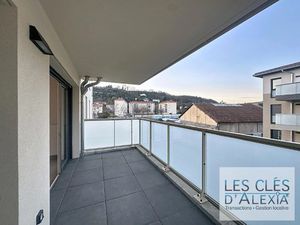 Immeuble neuf  proche de toutes les commodités.