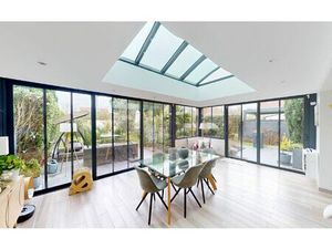 Maison Bailly-Romainvilliers 165 m² T-6 à vendre  670 000 €