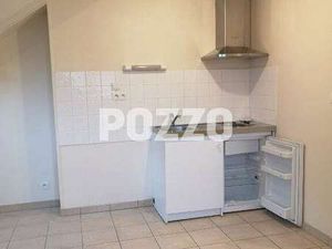 Location Appartement 2 pièces à Vire (14500) : à louer 2 pièces / 25m² Vire