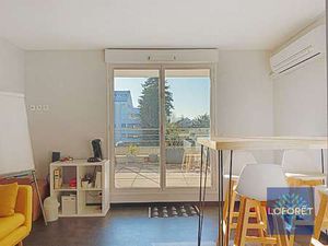 Vente Bureaux et commerces à La Roche-sur-Yon (85000) : à vendre / 83m² La Roche-sur-Yon