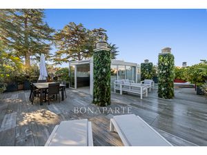 CANNES- Superbe Penthouse face au complexe Montfleury