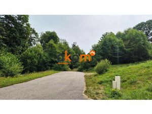 Terrain viabilisé de 1 503 m² avec permis pour chalet de 193 m