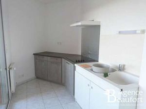 Location Appartement 3 pièces à Saint-Gilles-Croix-de-Vie (85800) : à louer 3 pièces / 80m
