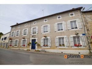 Belle maison avec 8 chambres dans un village pittoresque