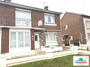 Albert  maison 3 chambres  un bureau  garage  jardin.