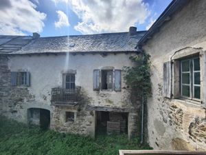 Vente ferme 7 pièces 300 m² à Castanet (12240)  73 500 €