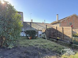 Maison de ville avec jardin à restaurer