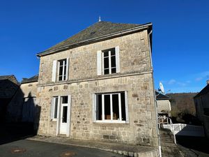 MAISON DE BOURG A MENET