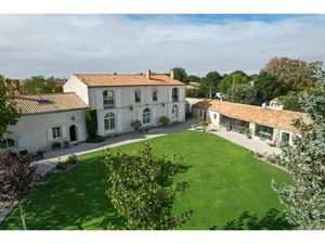 Vente Maison de luxe La Rochelle 7 Pièces 417 m² <meta name="description" content="La Roch