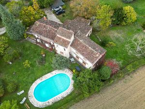 Vente Maison de luxe Cestayrols 7 Pièces 256 m² <meta name="description" content="A 15 min