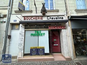 Local commercial à louer 80 m² - Chinon (37) - 550€