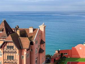 T2 d'exception dans une bâtisse emblématique de la Côte des Basques