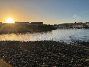 Charmant T2 au calme en plein centre-ville de DOUARNENEZ-à deux pas des ports et des plage