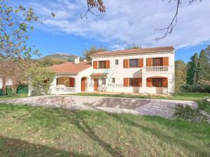 Vente maison 8 pièces 320 m² Roquefort-les-Pins (06330)