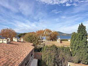 Appartement Rénové Vue Mer Proche Plage À Vendre À Saint Tropez