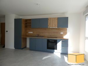 Location Appartement 3 pièces 72m² BELLEY 01300