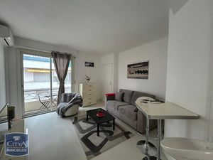 Appartement à louer 1 pièce 28.1 m² - Cannes (06) - 650€