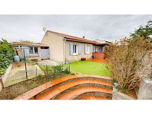 Proche CARCASSONNE  Maison Plain Pied avec jardin et Garage.