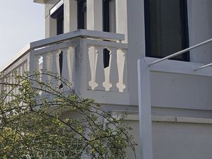 JOLI T5 RENOVÉ DE NEUF AVEC BALCON TERRASSE JARDINET PROCHE