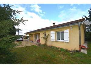 Maison à vendre CHARLIEU 4 pièce(s) 95m2 196 000€