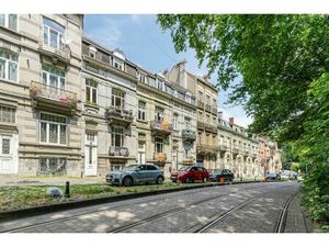 Schitterend gelegen herenwoning met veel karakter