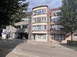 Opbrengsteigendom met 4 appartementen en tuin