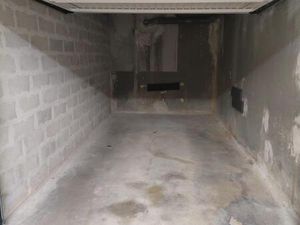 GARAGE EN SOUS SOL