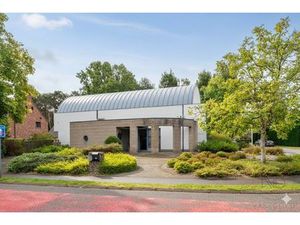 Moderne villa met zwembad op toplocatie in Genk - instapklaar en future-proof