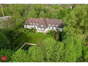 Zeer goed onderhouden ruime villa op ca. 4.000m²