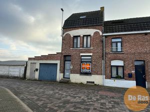 SCHELLEBELLE - Authentieke woning met ruime garage