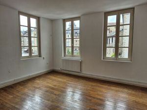 Location Appartement 3 pièces 91m² TULLE 19000