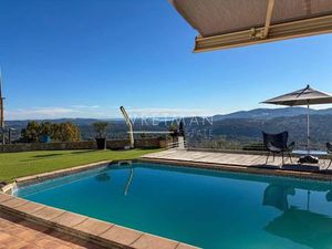 Villa de 8 pièces de luxe en vente Cabris  Provence-Alpes-Côte d'Azur