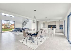 Vente maison 6 pièces  152.00m²  Franqueville