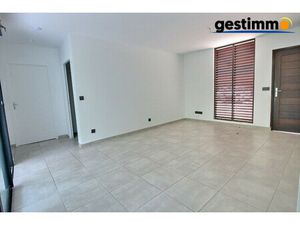 Location Appartement 2 pièces 44m² REMIRE MONTJOLY 97354