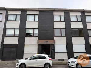 Appartement 1ste verd. met 2 slpks  ruime kelder en garage