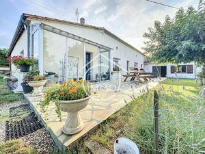 Blasimon : Maison 5 pièces de 130 m2 avec 5 hectares