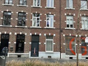 Ruime stadswoning met 3 slpks en koer