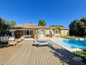 Villa plain-pied + dépendance 235 m2 avec piscine sur 2621 m2 de terrain