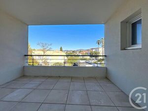 Appartement F2 à vendre - 2 pièces - 43 m2 - Frejus - 83 - PROVENCE-ALPES-COTE-D-AZUR