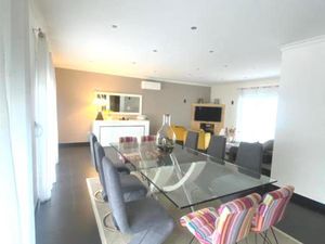 Ambares Et Lagrave belle maison T5 de 169 m2 de plain pied sur une parcelle de 1054 m2