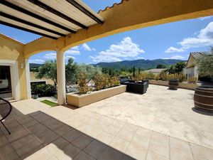 Pavillon d'exception avec dépendance