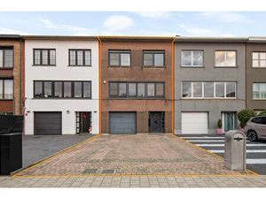 Huis te koop in Hoevenen met 3 slaapkamers