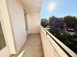 Vente appartement 3 pièces 70m2 Marseille 9eme (13009) - 199000 € - Surface Privée