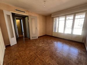Vente appartement 2 pièces 41m2 Marseille 5eme (13005) - 148000 € - Surface Privée