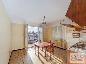 Maison sur sous sol complet- terrain