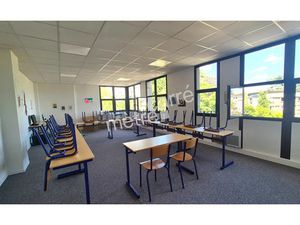 BUREAUX A LOUER - LES SALORGES